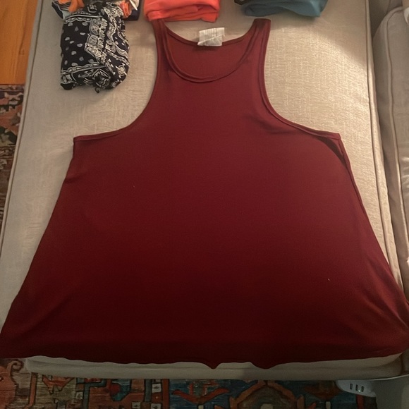 Free People • Red Maroon Flowy Racerback Tank Top Size L - Picture 5 of 5